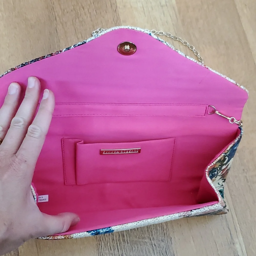 Sondra Roberts woven‎ raffia floral clutch